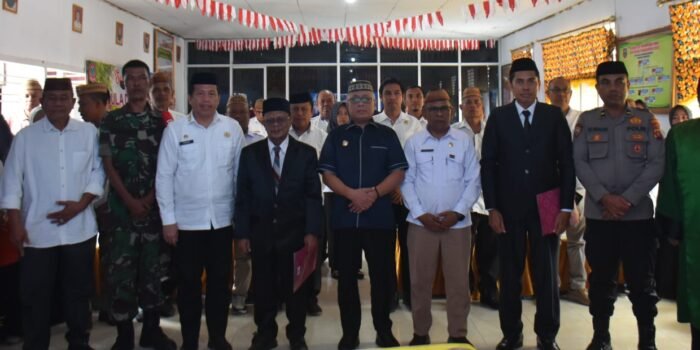 Bupati Sofyan Lantik PAW Anggota BPD Desa Bua dan Huntu
