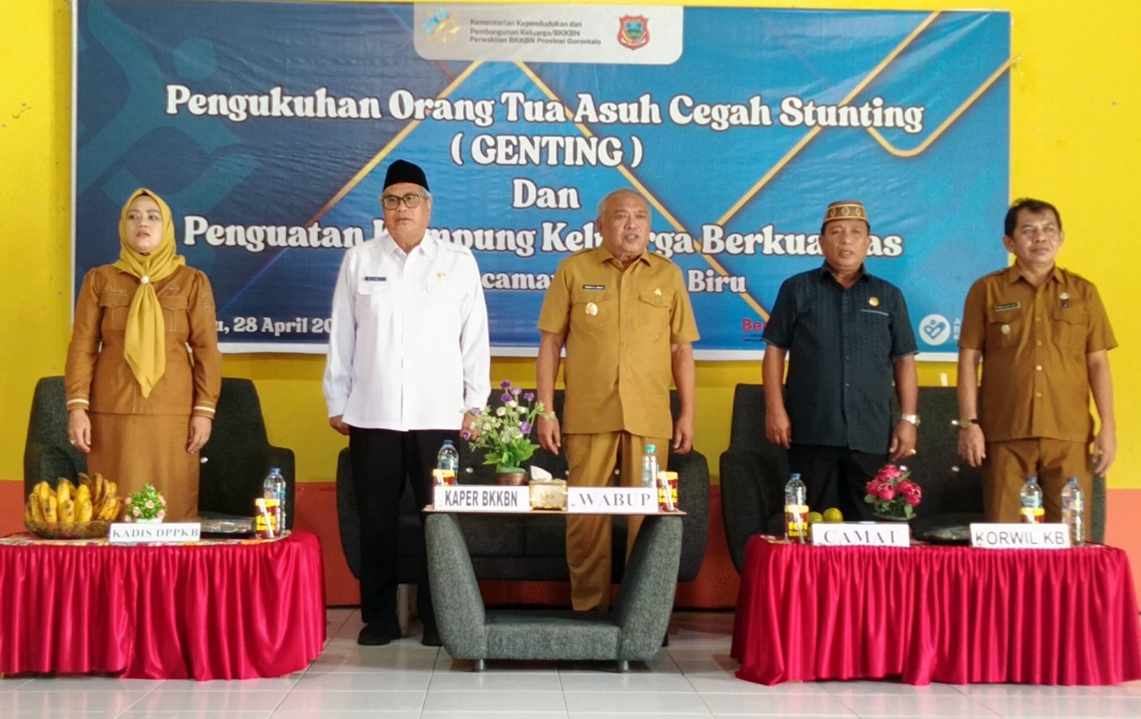 Wabup Tonny: Kampung Keluarga Berkualitas Jadi Penggerak Pembangunan Berbasis Keluarga Tingkat Desa dan Kelurahan