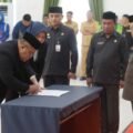 Bupati Gorontalo Lantik Sugondo Makmur sebagai Sekda Definitif