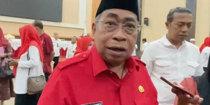 wali kota gorontalo : adhan dambea